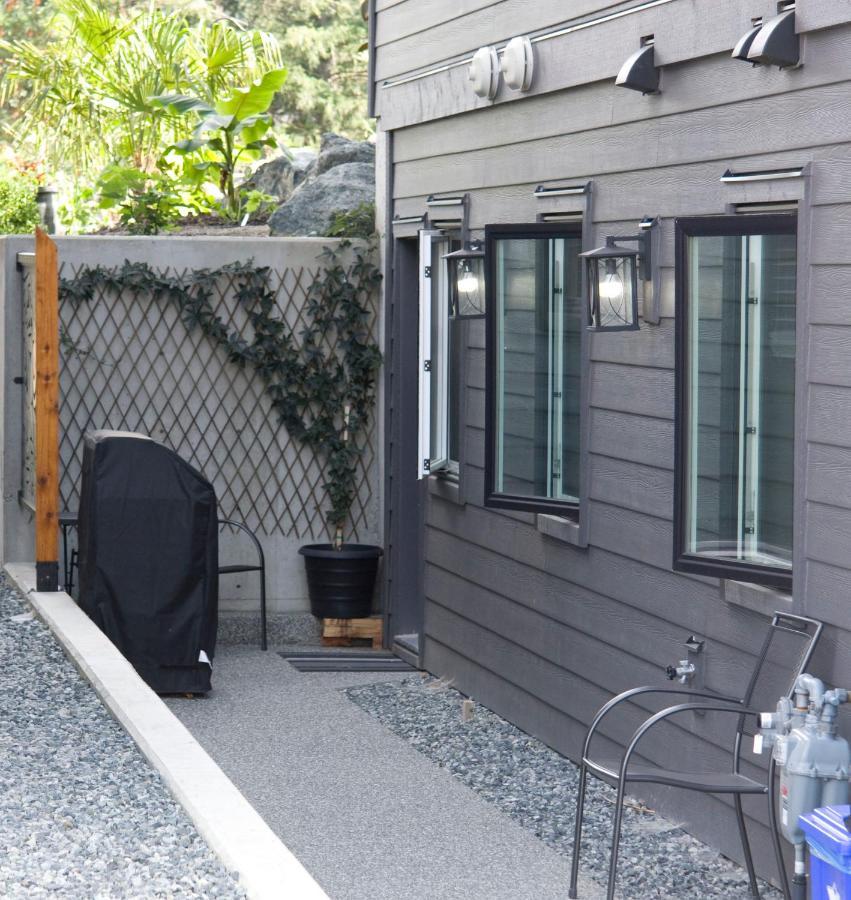 M&M'S Maple Bay Mountain Guesthouse - Licensed Duncan Exterior photo
